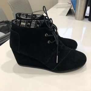 TOMS Wedge booties